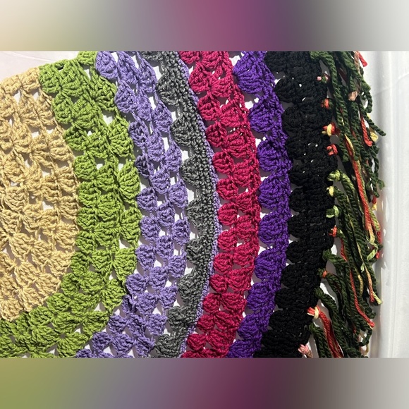 Confetti’s Crocheted Round Mandala Throw Blanket Large - Picture 7 of 8